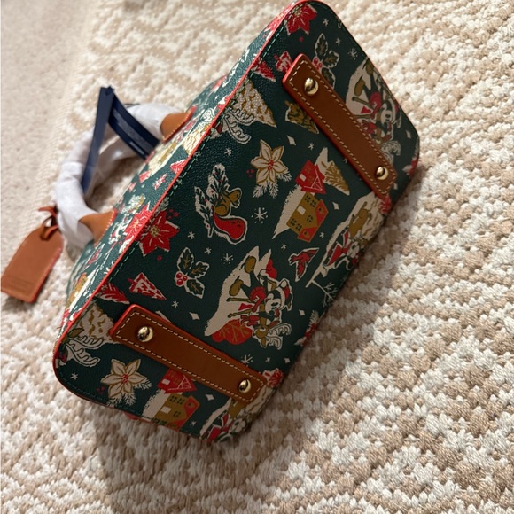 Dooney & Bourke Disney Mickey Minnie Christmas Festive Print purse - Picture 3 of 5
